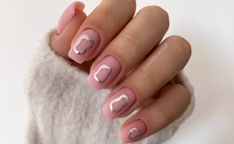 Modne paznokcie 2026 || jakie kolory i wzory będą modne w tym sezonie?